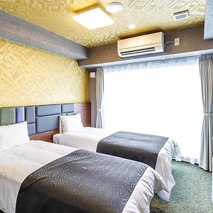 Zimmer mit zwei Einzelbetten